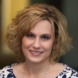 Barbara Kubicki Headshot