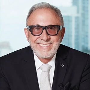 Emilio-Estefan-300x300