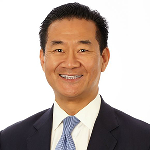 Robert Shibuya Headshot