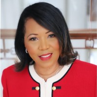 Vickie Irwin Headshot